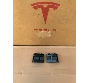 Кріплення заднього бамперу під фонарь Tesla Model Y праве ліве 1506968-00-D