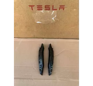 Кріплення переднього бампера Tesla Model Y 1493770-00-B